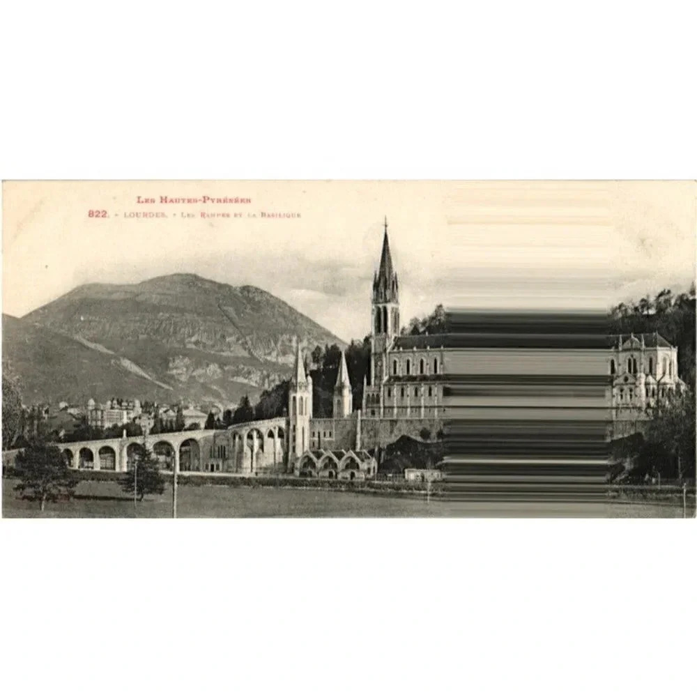 No. 822 LES HAUTES-PYRÉNÉES LOURDES. LES RAMPES ET LA BASILIQUE Postcard